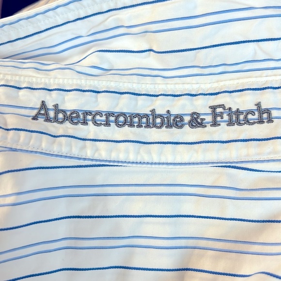Abercrombie & Fitch long Sleeve Striped Muscle Fit Button Up Men’s Size Medium - Picture 8 of 8